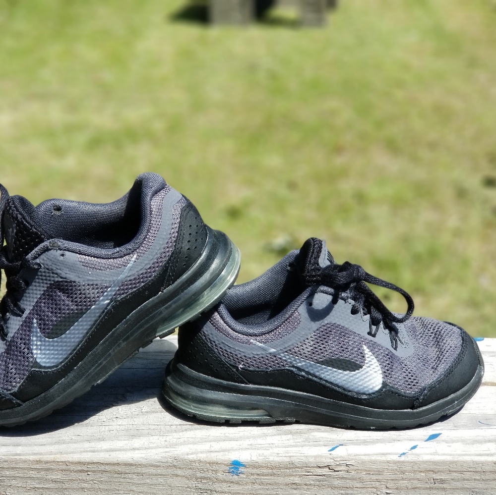 Boys Nike Max Dynasty 2 shoes
